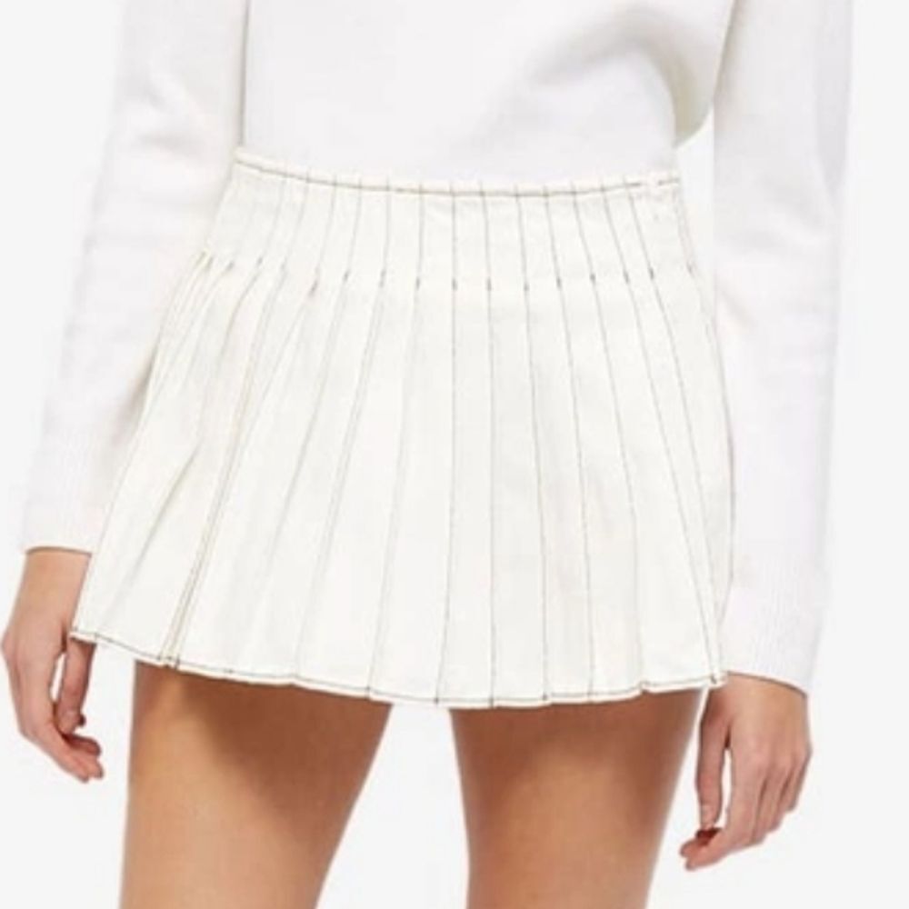 AMI Women's Pleated Skirt in Natural White